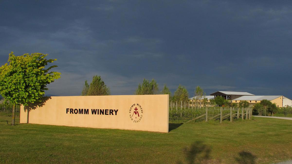 00_a_fromm_winery_0344_tv