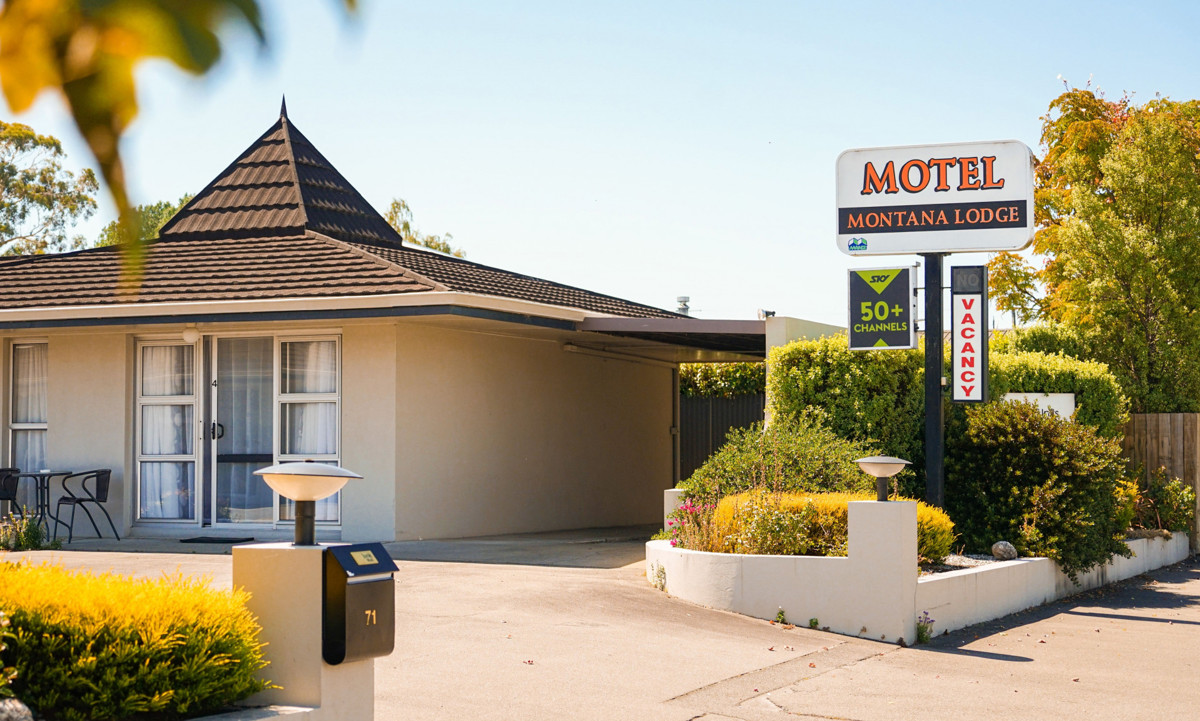Montana Lodge Motel