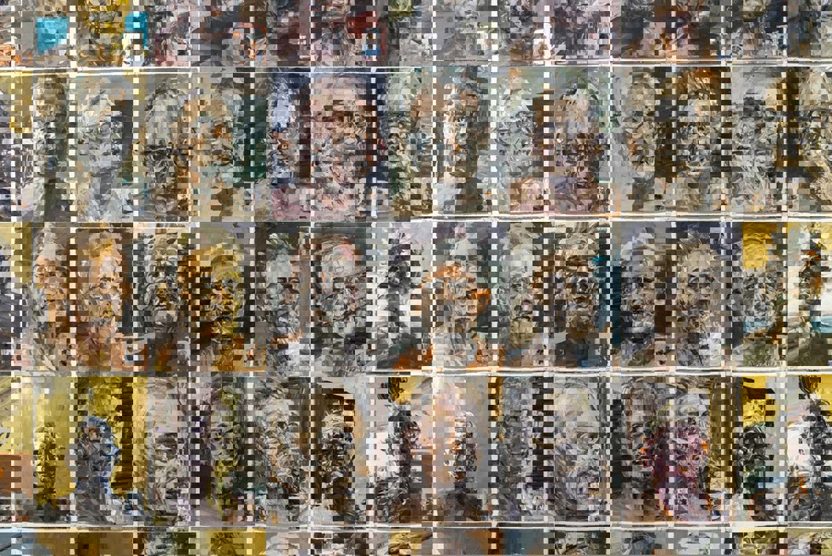 2111947-901734