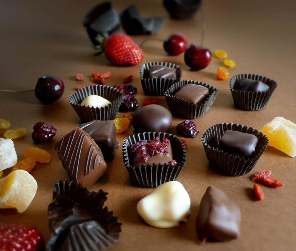 Chocolate_Dipped_Fruits