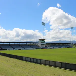 Landsdowne (3)